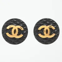 シャネル ココマーク マトラッセ 23 イヤリング(両耳用) GP×レジン ゴールド×ブラック