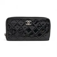 シャネル マトラッセ レザー×パテント ラウンドジップウォレット ブラック シルバー金具 14番台