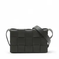 ボッテガヴェネタ マキシイントレチャート カセット レザー ショルダーバッグ カーキ