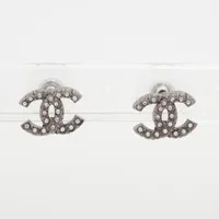 シャネル ココマーク C21K ピアス(両耳用) GP×ラインストーン シルバー