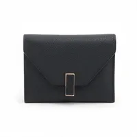 ヴァレクストラ イジィデ レザー コンパクトウォレット ブラック