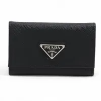 プラダ サフィアーノ トライアングル 1PG004 レザー キーケース ブラック