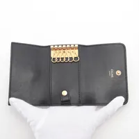 セリーヌ トリオンフ レザー キーケース ブラック A4384699｜中古