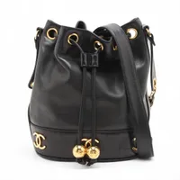 シャネル トリプルココ ラムスキン チェーンショルダーバッグ 巾着 ブラック ゴールド金具