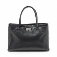 シャネル エグゼクティブ レザー トートバッグ 2.55 ブラック シルバー金具 10番台