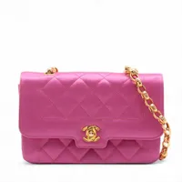 週末価格❗稀少 美品CHANELシルクサテン ミニマトラッセ シャネル マトラッセ サテン｜中古ブランド品・ブランド古着通販｜ALLU