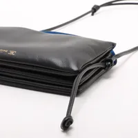 セリーヌ トリオ フラップ レザー ショルダーバッグ ブラック A4416088