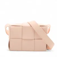 ボッテガヴェネタ　ミニショルダーバッグ　マキシイントレチャート　カセット　ピンク BOTTEGA VENETA - ボッテガヴェネタ BOTTEGA VENETA カセット ミニ