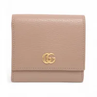 CHANEL　カンボン・コンパクト財布　ベージュｘベージュ　レザーｘエナメル　IKD-848 シャネル カンボンライン レザー 財布 ベージュ シルバー金具 9番台