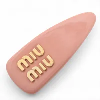 美品 ミュウミュウ 5IF092 パテントレザー ヘアクリップ バレッタ Amazon.co.jp: [ミュウミュウ]ヘアアクセサリー パテントレザーヘア