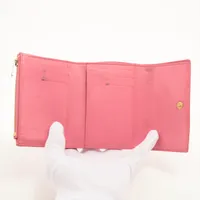 ボッテガヴェネタ マキシイントレチャート カセット レザー コンパクト