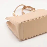 シャネル GST キャビアスキン チェーントートバッグ ベージュ ゴールド