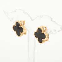 ヴァンクリーフ&アーペル VCA アルハンブラ オニキス ピアス K18 750 ヴァンクリーフ&アーペル ヴィンテージアルハンブラ オニキス ピアス