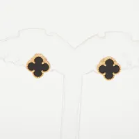 ヴァンクリーフ&アーペル スウィートアルハンブラ オニキス ピアス 750