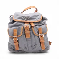 プラダ バックパック/リュック｜中古ブランド品・ブランド古着通販