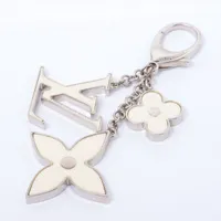 美品　ルイヴィトン ビジューサック フルール ドゥ エピ白 チャーム　モノグラム ルイ・ヴィトン 小物 ビジューサック フルールドゥ エピの買取実績価格