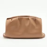 セリーヌ パース レザー クラッチバッグ ベージュ