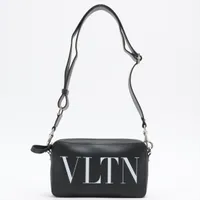 ヴァレンティノガラヴァーニ VLTN レザー ショルダーバッグ ブラック Ａランク