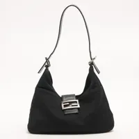 フェンディ マンマバケット ナイロンキャンバス×レザー ワンショルダーバッグ 楽天市場】FENDI フェンディ マンマバケット ナイロンキャンバス