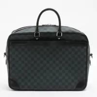 ヴィトン ダミエ グラフィット ポルトドキュマン ヴォワヤージュGM