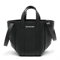 ⭐︎新品⭐︎未使用⭐︎正規品⭐︎バレンシアガ エブリデイ トートバッグ　xs べージュ バレンシアガ エブリデイ トートXS レザー トートバッグ