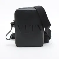 ヴァレンティノガラヴァーニ VLTN レザー ショルダーバッグ ブラック ＡＢランク