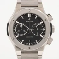 ウブロ クラシックフュージョン クロノ 520.NX.1170.NX TI AT 黒文字盤