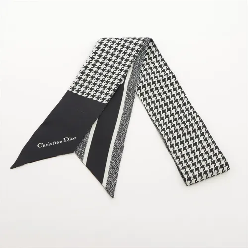 a*n様 0826 ディオール スカーフ モノトーン 汚れあり.※値下げ不可. a*n様 0826 ディオール スカーフ モノトーン 汚れあり.※値下げ