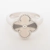 ヴァンクリーフ&アーペル ヴィンテージアルハンブラ ギョーシェ 750(WG)