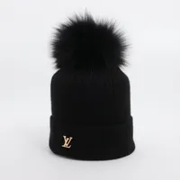 小物 ニット帽 ニットキャップ ヴィトンの買取参考価格一覧 小物 ニット帽 ニットキャップ ヴィトンの買取参考価格一覧