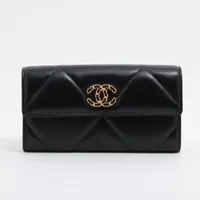 シャネル シャネル19 ラムスキン ブラック ゴールド金具 Ａランク