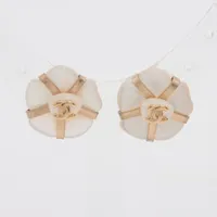 シャネル ココマーク GP×シェル ピアス(両耳用) 01A ゴールド×ホワイト ＡＢランク