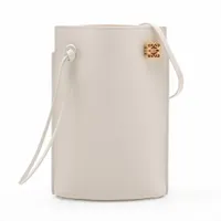 ロエベ フラメンコノット レザー ショルダーバッグ レッド AB ロエベ フラメンコノット レザー ショルダーバッグ レッド AB
