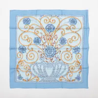 美品 HERMES エルメス シルク スカーフ カレ90 JOUVENCE 青春 エルメス カレ90 JOUVENCE 青春 シルク スカーフ ブルー AB