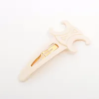 セリーヌ トリオンフ GP×プラスチック ヘアクリップ アイボリー ＡＢランク