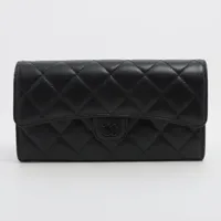 シャネル マトラッセ ラムスキン フラップウォレット ブラック ブラック金具 Ａランク