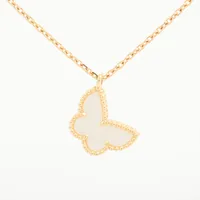 VINTAGE★ パピヨン シェル ピアス★ABランク ヴァンクリーフ&アーペル スウィートアルハンブラ パピヨン
