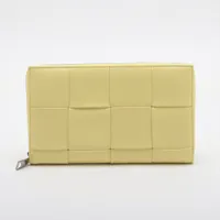 ボッテガヴェネタ マキシイントレチャート カセット レザー