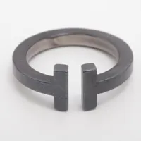 ティファニー Tスクエア ステンレス リング ブラック ＡＢランク