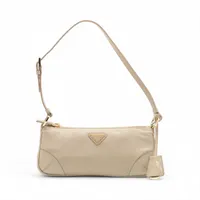 ［VINTAGE] PRADA テスートボンバーバックパック ★Aランク プラダ テスートボンバー バックパック/リュック ブラック AB