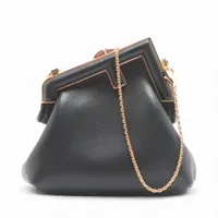 【直営店買付】フェンディ☆バゲットコンチネンタル☆8M0251AAJD 直営店買付】フェンディ☆バゲットコンチネンタル☆8M0251AAJD