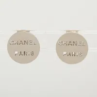 シャネル ロゴ メタル イヤリング(両耳用) 00C シルバー