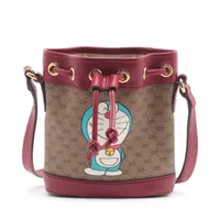 【GUCCI】グッチ×ドラえもん コンパクトウォレット 2つ折り財布 ミニGGスプリーム PVC×レザー ベージュ×レッド 647788/br4143 A1901031.JPG