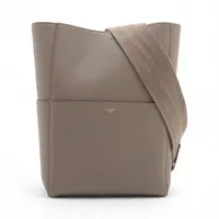 CELINE ショルダーバッグ 【ランク：A】 CELINE】新作 ミディアム ヴィクトワール バッグ (CELINE