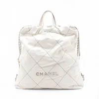 シャネル シャネル22 バックパック シャイニーカーフスキン ホワイト シルバー金具