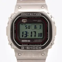 カシオ Gショック MRG-B5000D-1JR TI ソーラー デジタル文字盤