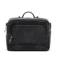 【極美品】ルイヴィトン トリヨン モノグラム スティーマー メッセンジャーバッグ LOUIS VUITTON - 【現行モデル】ルイヴィトン トリヨン