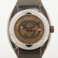 グッチ シンク 137.1 SS×ラバー QZ カーキ文字盤