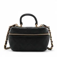 シャネル ミニミニマトラッセ ソフトキャビアスキン バニティ ブラック ゴールド金具