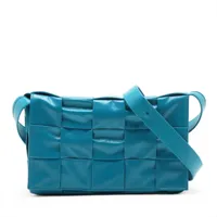 ボッテガヴェネタ イントレチャート カセット レザー ショルダーバッグ ブルー